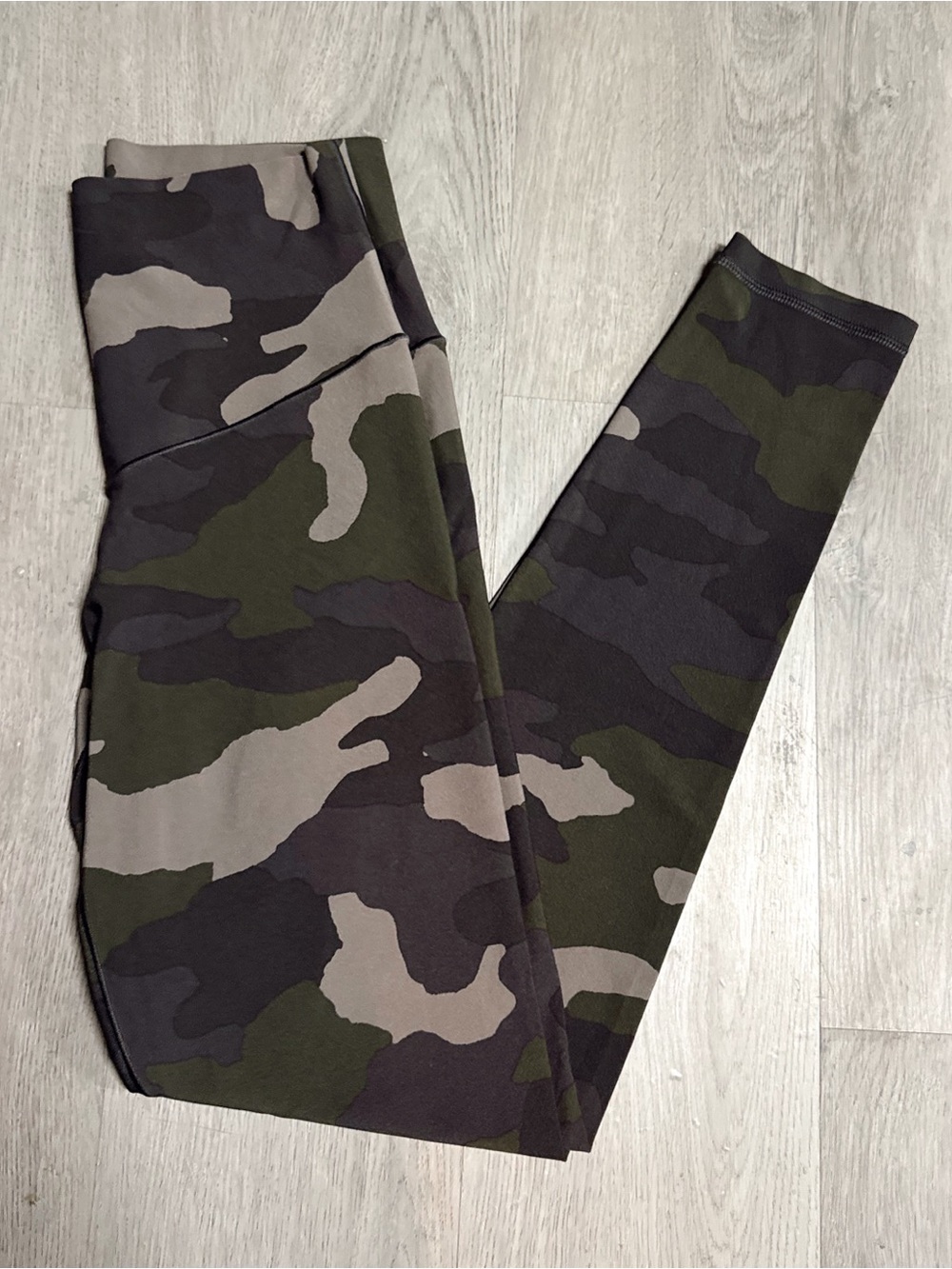 •AERIE• CAMO LEGGINGS